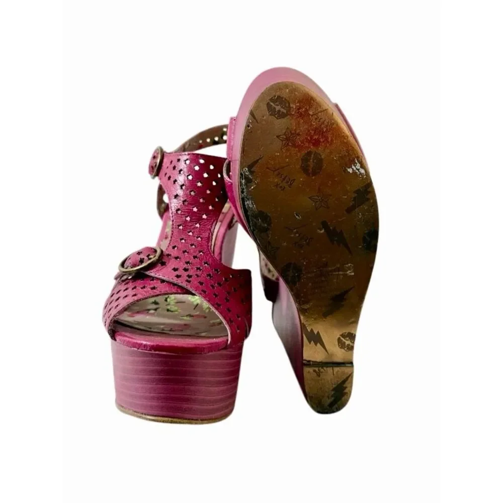Betsey Johnson Women’s 6 Pink Calico Star Cutout Platform Shoes